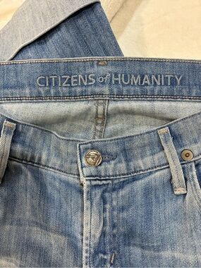 Citizens Of Humanity Men’s Light Wash Slim Straight Jeans